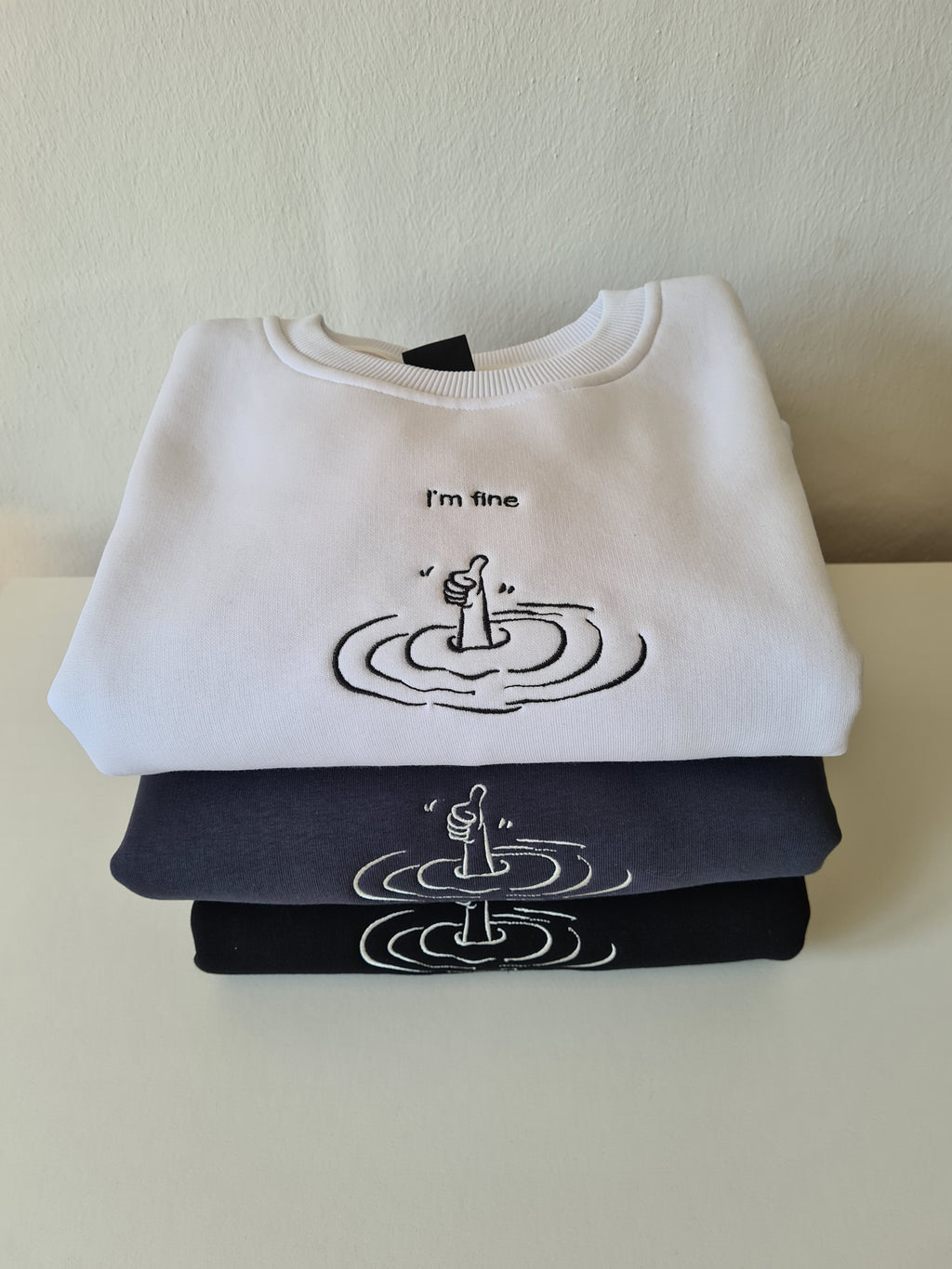 I'm fine - Besticktes Sweatshirt