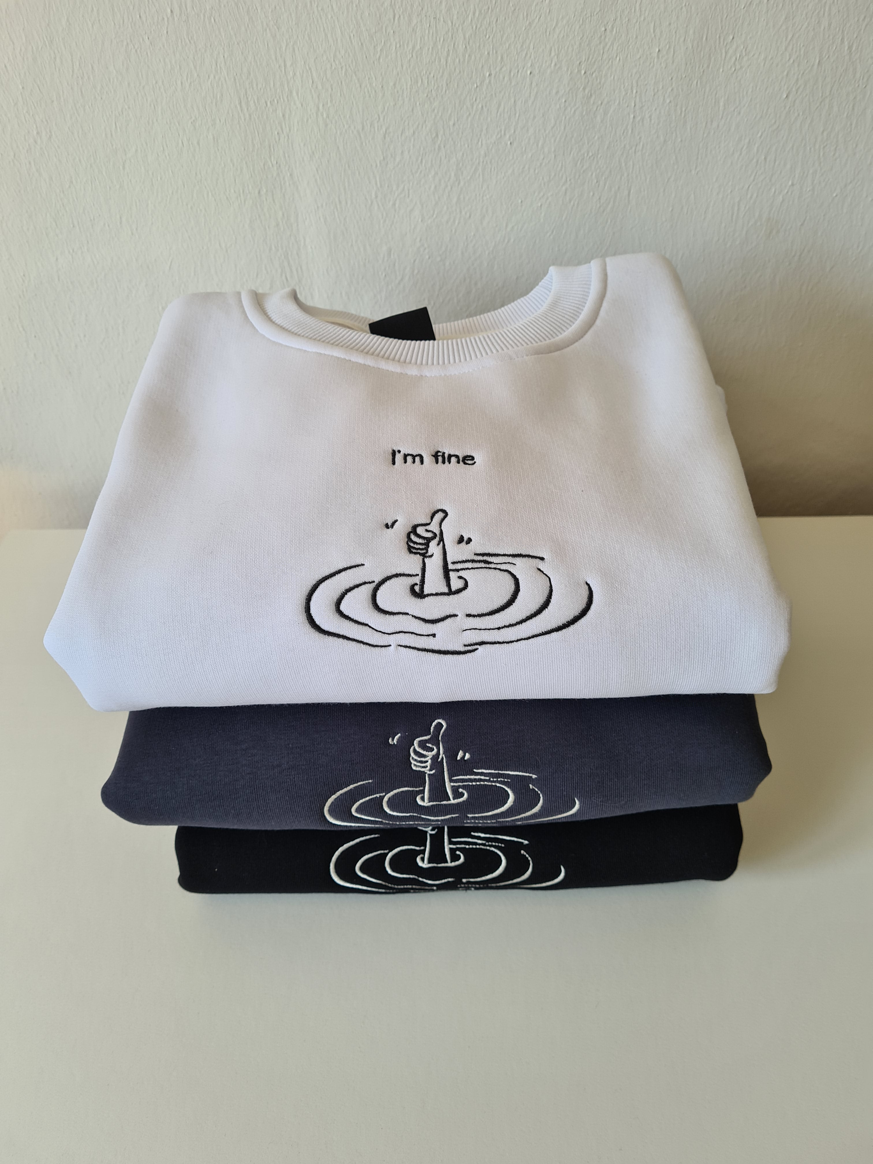 I'm fine - Besticktes Sweatshirt